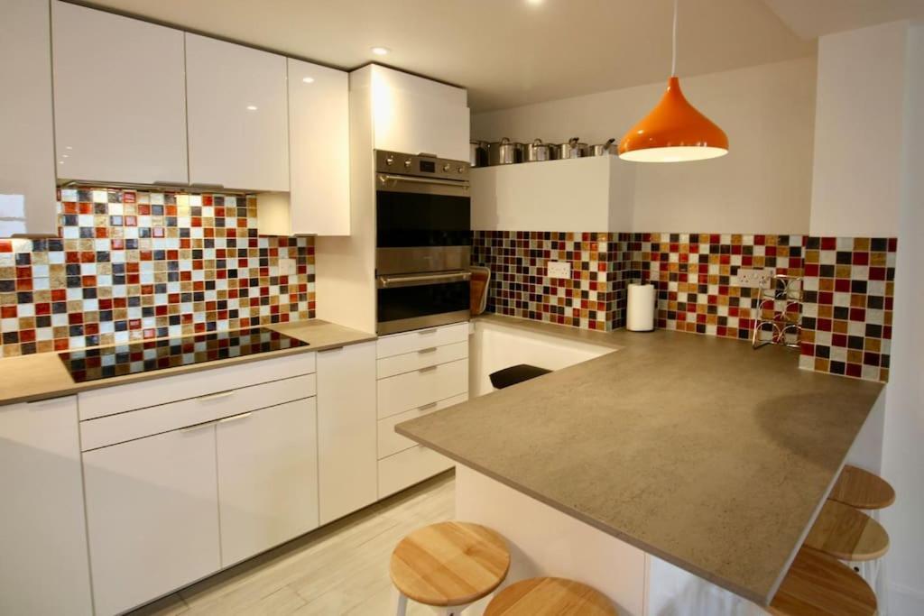 Vernon Place Town Centre, Vernon Cottage 3-Bed With Parking, 1A Vernon Court 2-Bed With Parking, 1B Studio No Parking, Off The High Street Next To Sandford Park Челтенхам Экстерьер фото