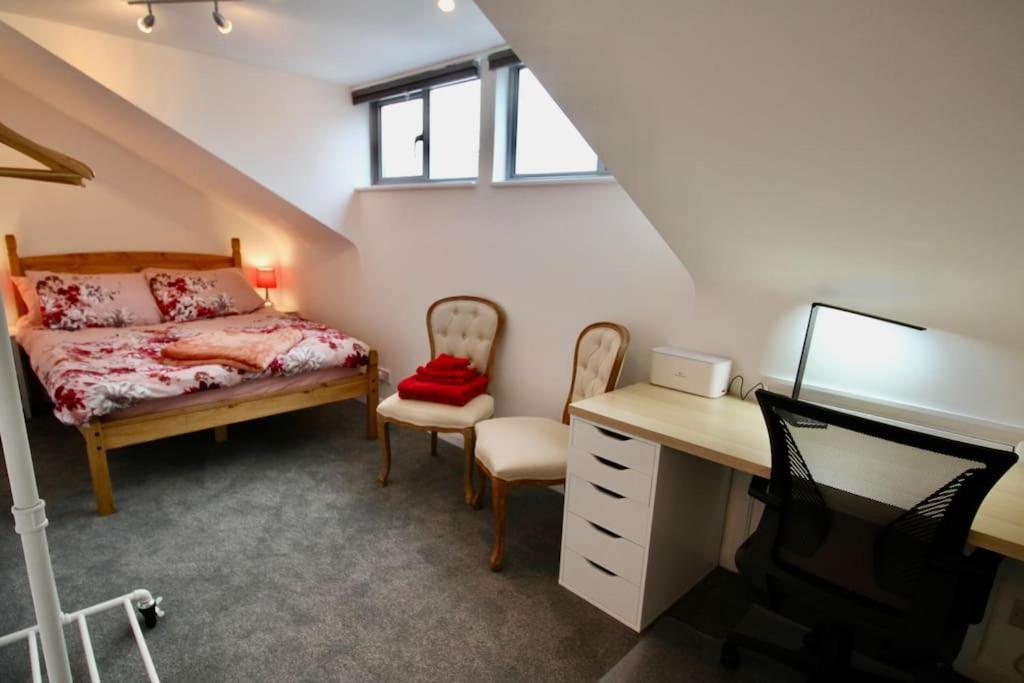 Vernon Place Town Centre, Vernon Cottage 3-Bed With Parking, 1A Vernon Court 2-Bed With Parking, 1B Studio No Parking, Off The High Street Next To Sandford Park Челтенхам Экстерьер фото