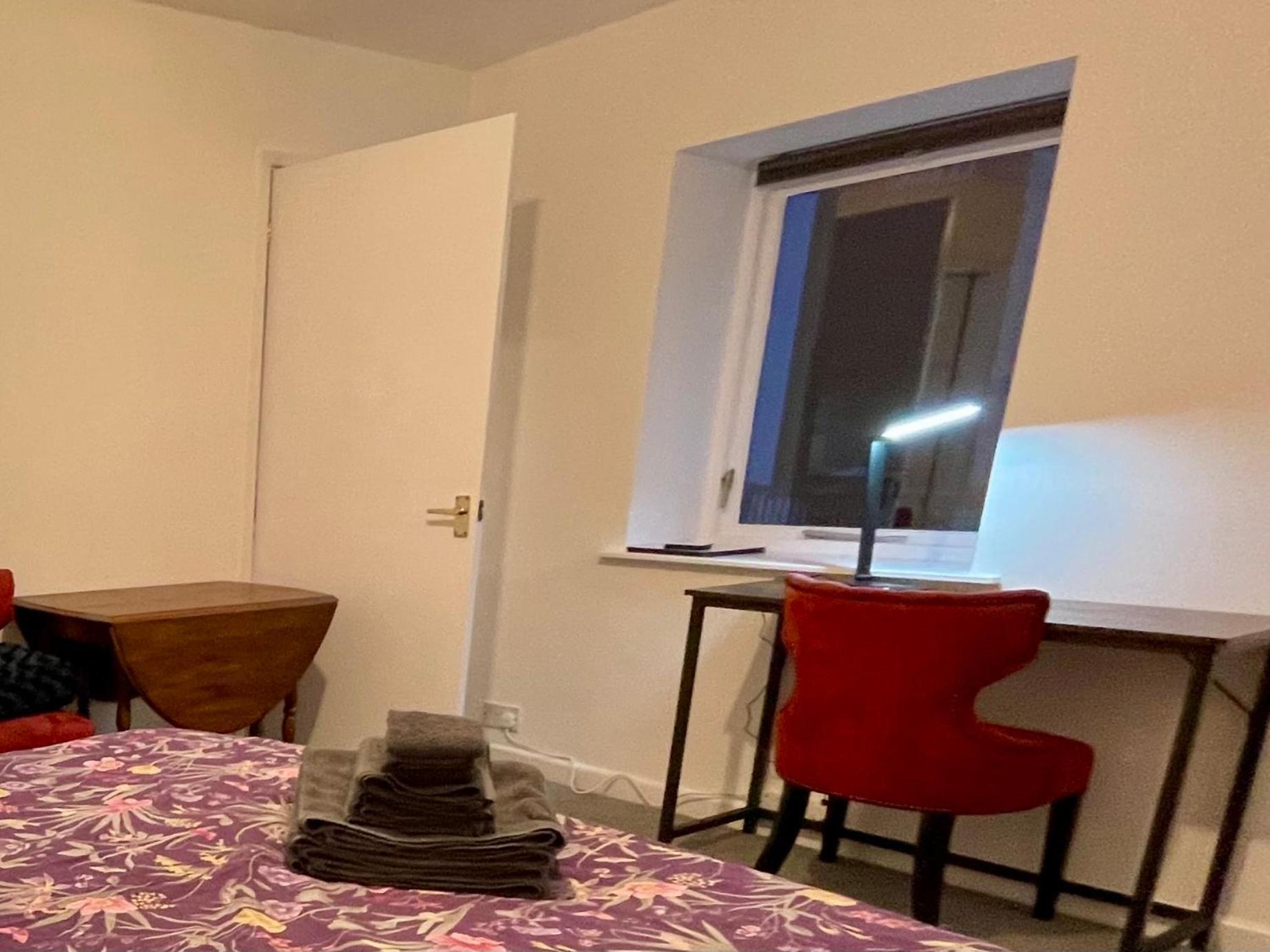 Vernon Place Town Centre, Vernon Cottage 3-Bed With Parking, 1A Vernon Court 2-Bed With Parking, 1B Studio No Parking, Off The High Street Next To Sandford Park Челтенхам Экстерьер фото