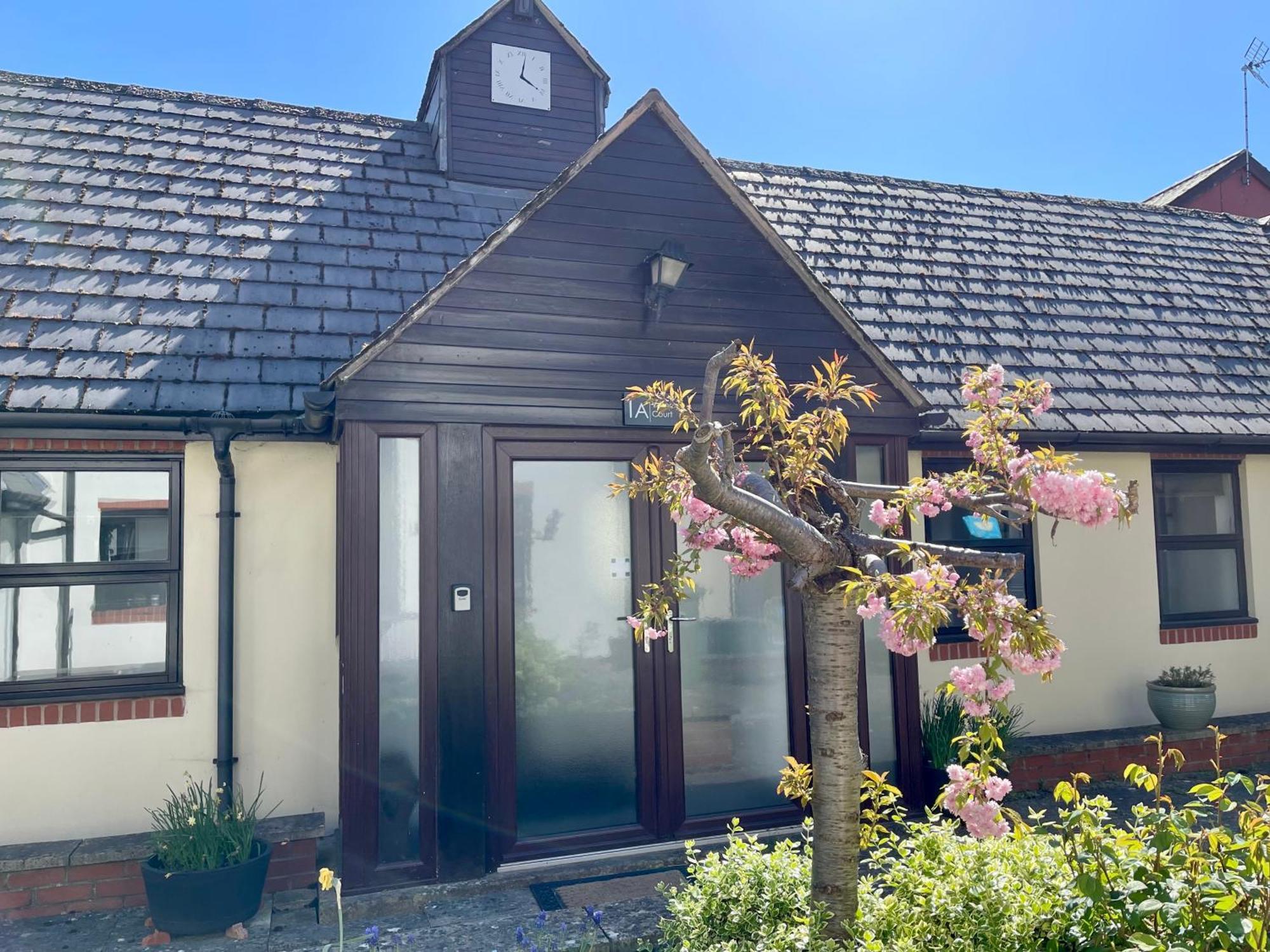 Vernon Place Town Centre, Vernon Cottage 3-Bed With Parking, 1A Vernon Court 2-Bed With Parking, 1B Studio No Parking, Off The High Street Next To Sandford Park Челтенхам Экстерьер фото